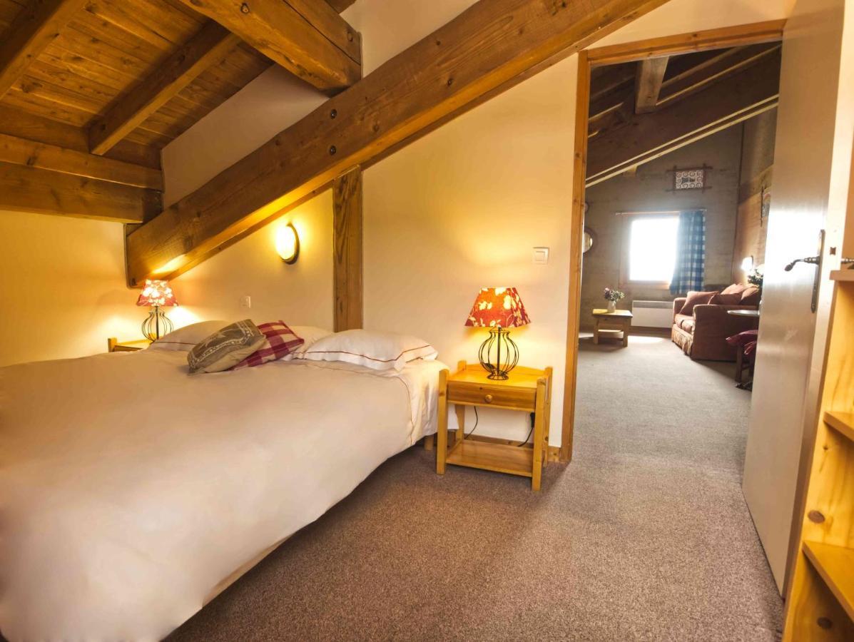 Shatzy La Rosiere  Luaran gambar
